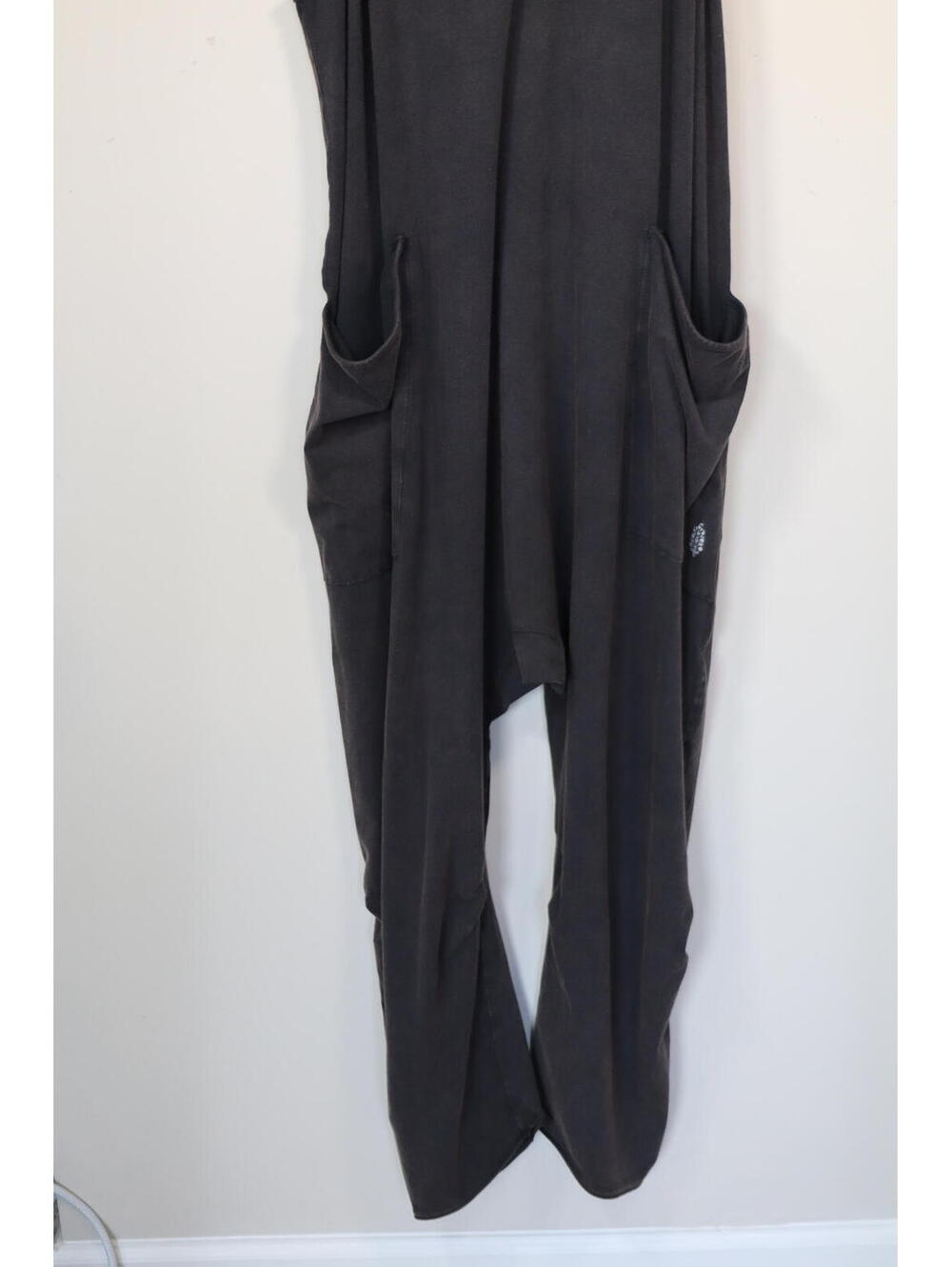 Free People Black hotshot onsie with Pockets size large - Picture 2 of 8